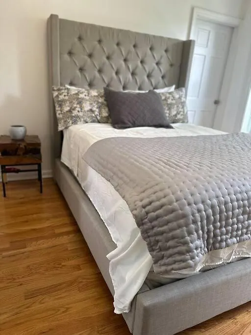 Bedstuy Beauty Daire New York 0*,  ABD